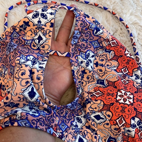 BOGO Daisy Fuentes High Neck Bra Top Bikini Coordinated Set 16 - Picture 2 of 13